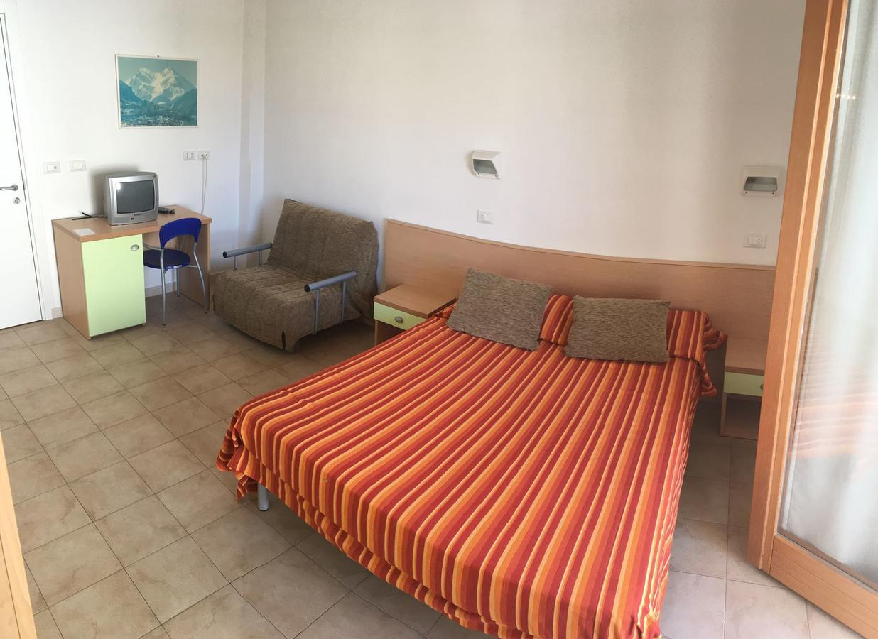 Claudia Residence Alba Adriatica Ngoại thất bức ảnh